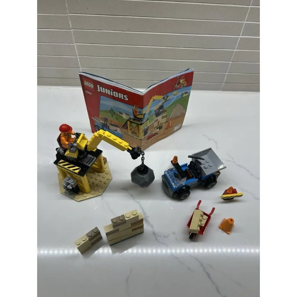 Lego Juniors:‎ Construction (10667) Complete